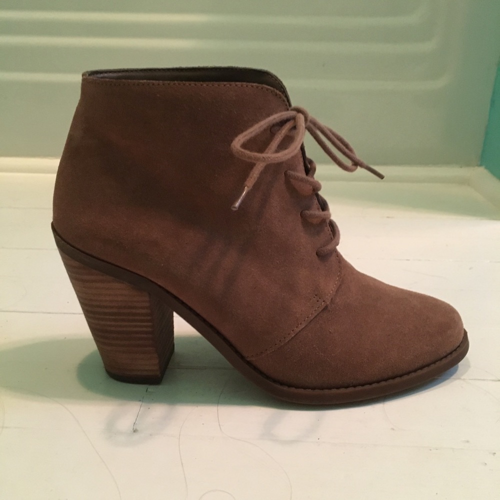 Heeled booties